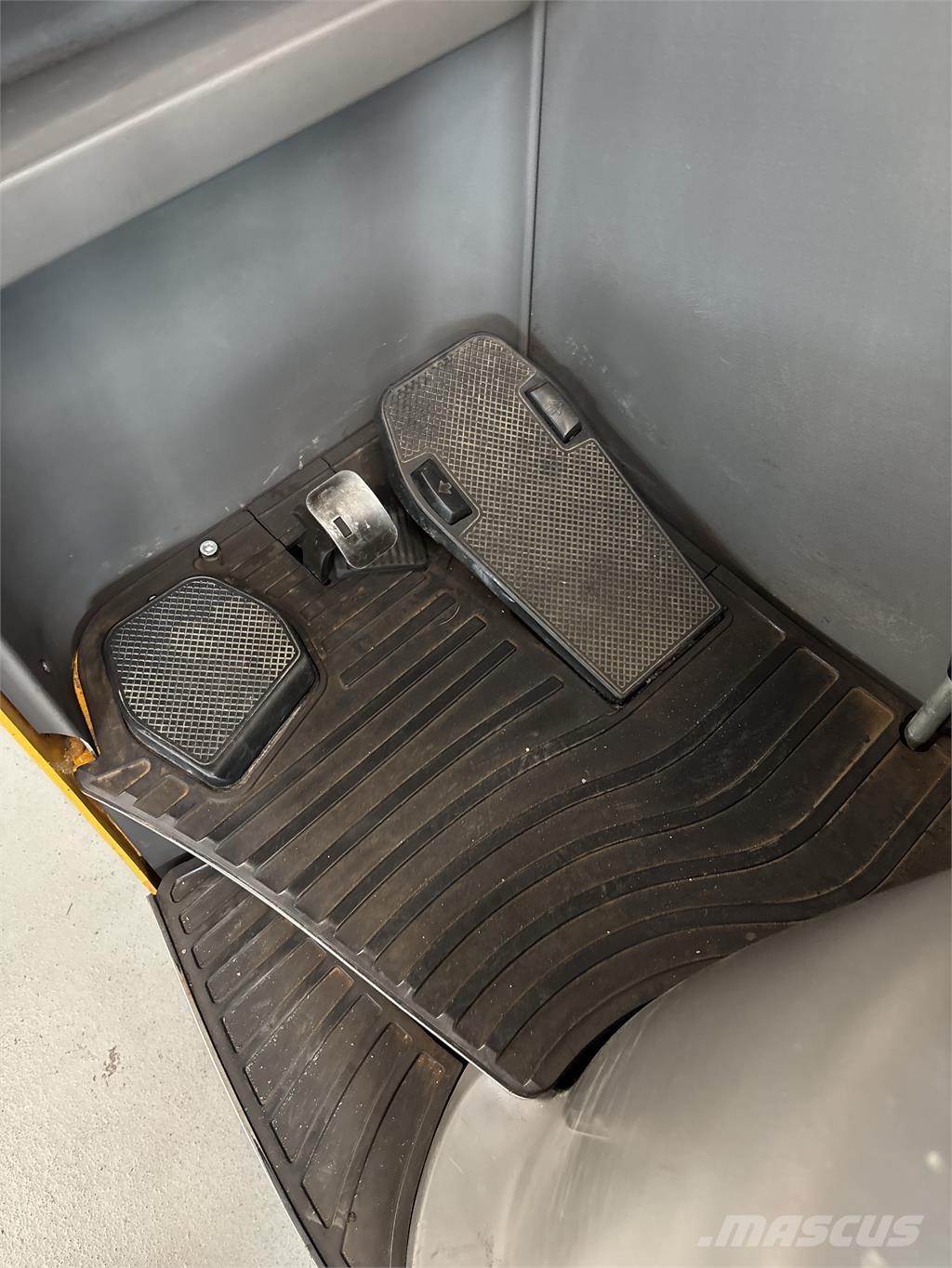 Atlet UMS200 Šakiniai krautuvai su prailgintu keltuvu