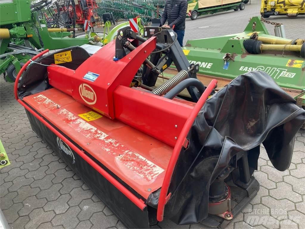 Vicon Extra 332 XF Formuojančios žoliapjovės