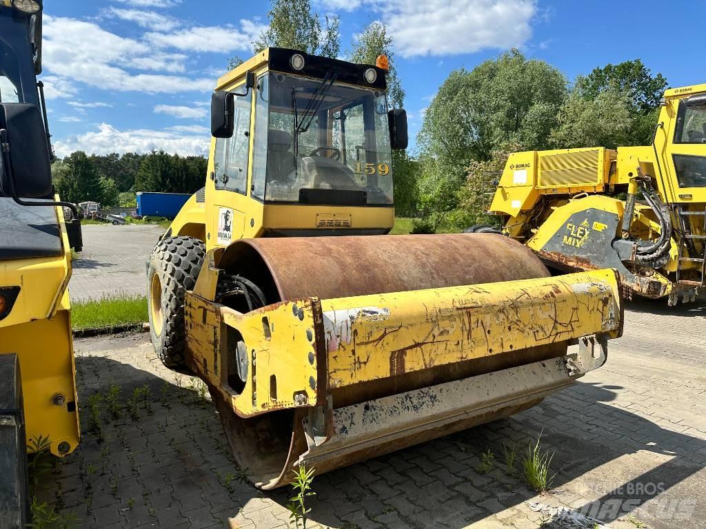 Bomag BW 211 D-4 Vieno būgno volai