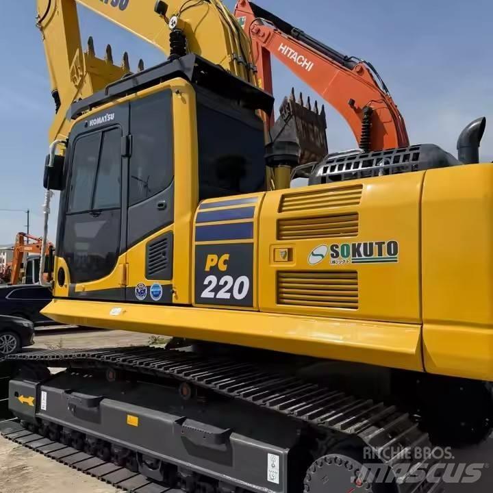 Komatsu PC220-8 Vikšriniai ekskavatoriai