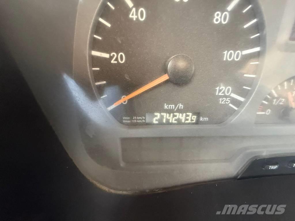 Mercedes-Benz 1833 Sunkvežimiai su keliamuoju kabliu