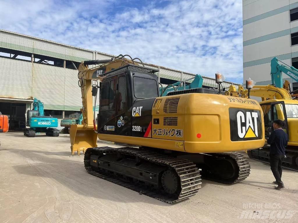 CAT 320 D Vikšriniai ekskavatoriai
