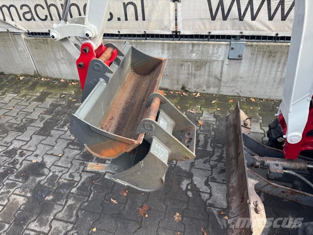 Takeuchi TB 210 Mini ekskavatoriai < 7 t