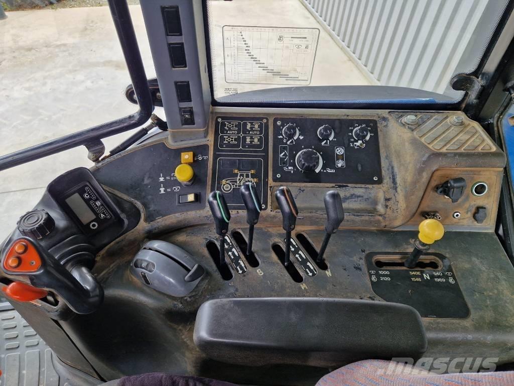 New Holland TM 150 Traktoriai