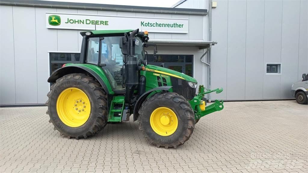 John Deere 6120M Traktoriai