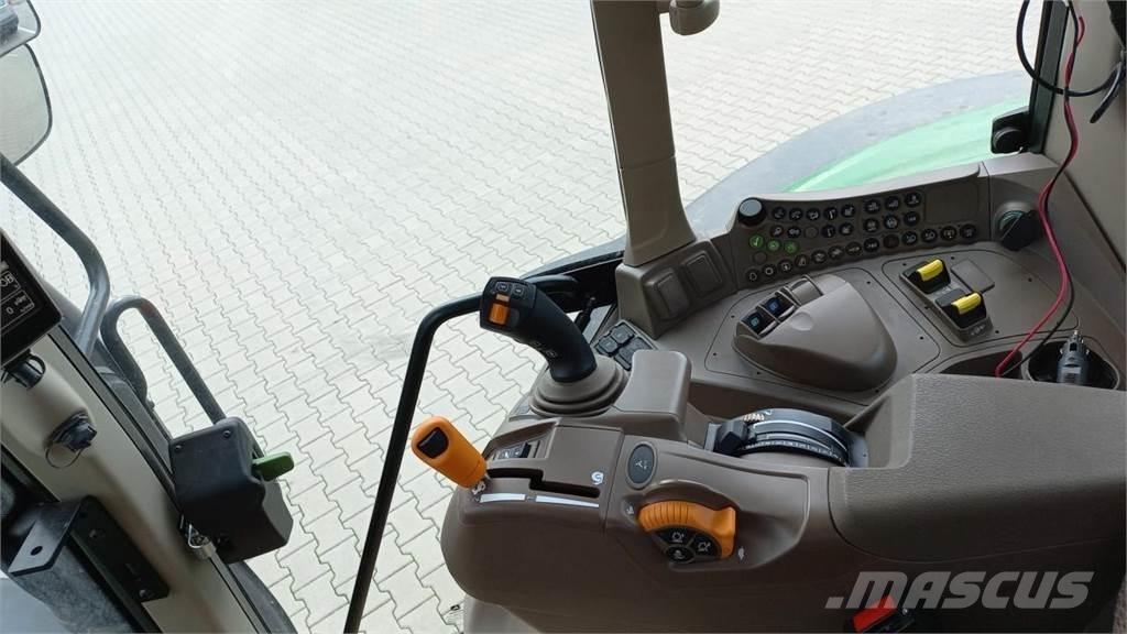 John Deere 6120M Traktoriai