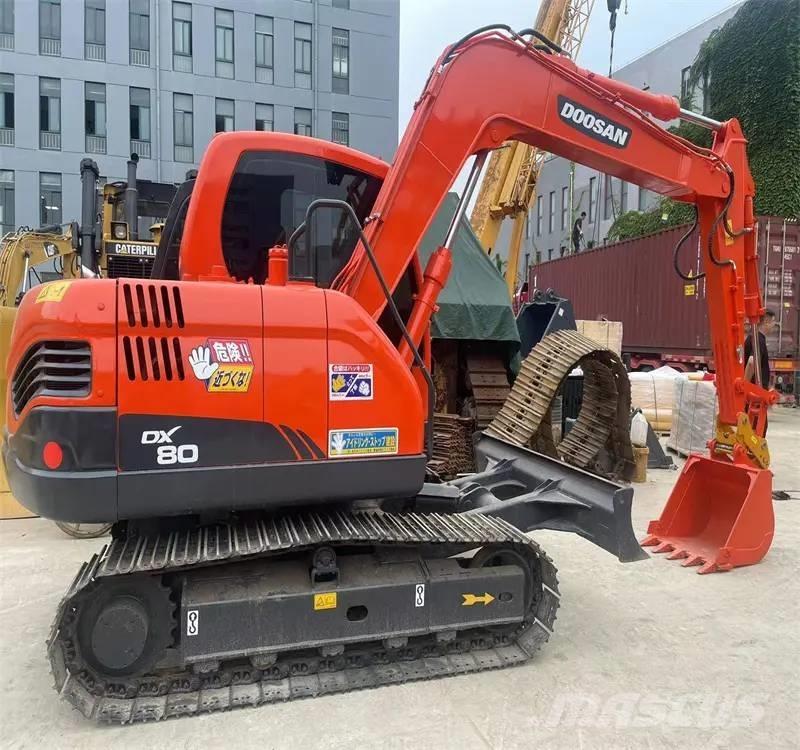 Doosan DX80 Vidutinės galios ekskavatoriai 7-12 t