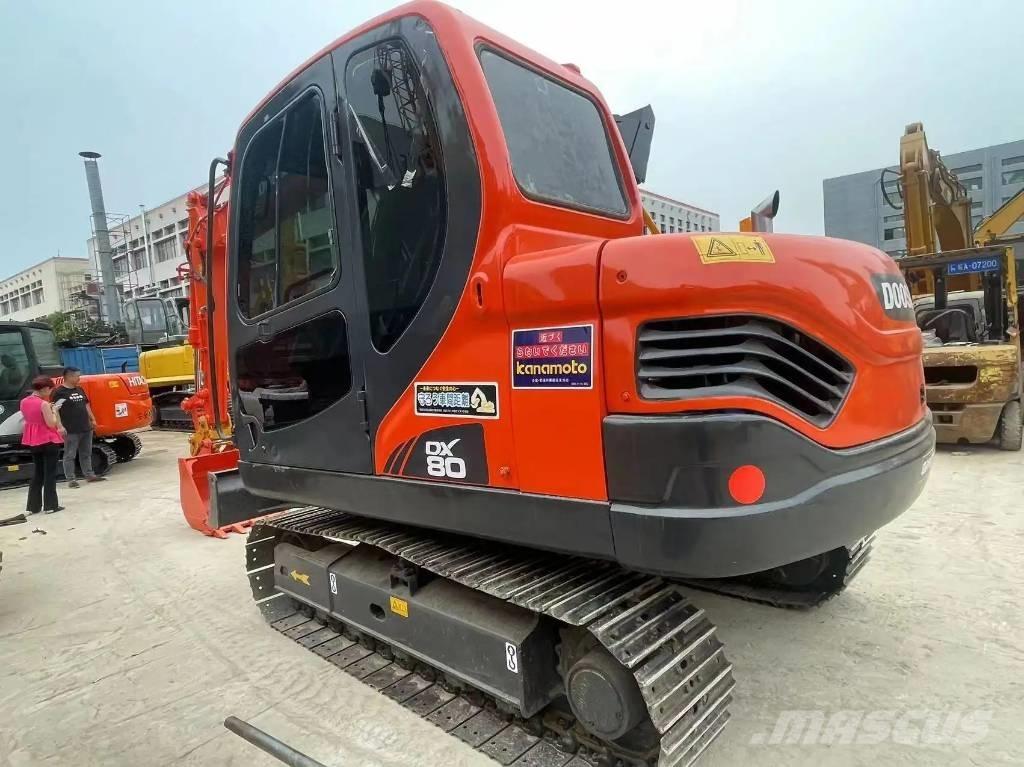 Doosan DX80 Vidutinės galios ekskavatoriai 7-12 t