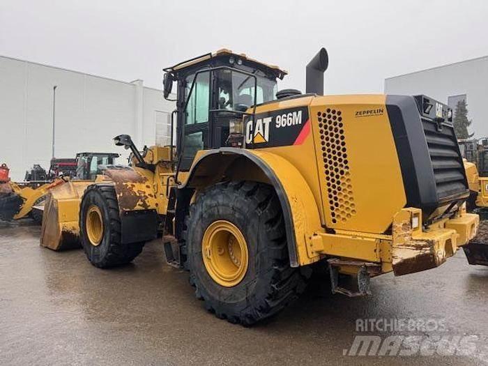 CAT 966M Naudoti ratiniai krautuvai