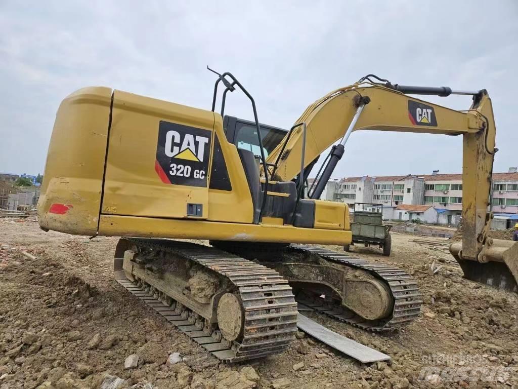CAT 320 GC Vidutinės galios ekskavatoriai 7-12 t