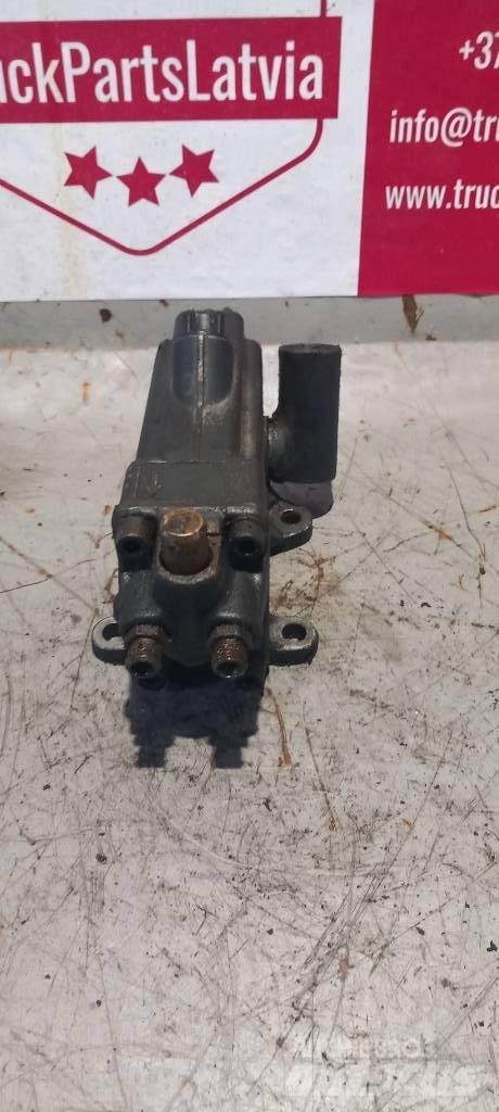 MAN F 2000 Hidraulikos įrenginiai
