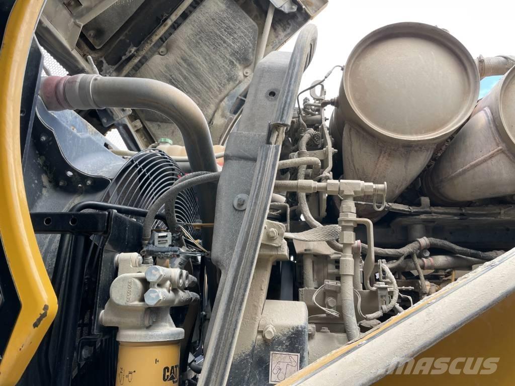 CAT 972M Naudoti ratiniai krautuvai