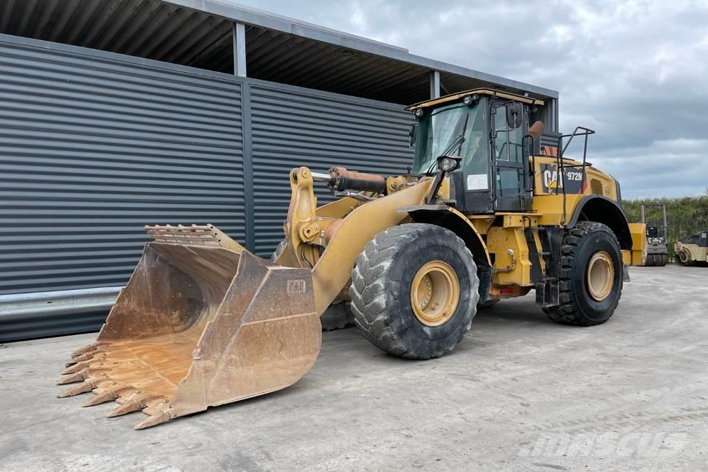 CAT 972M Naudoti ratiniai krautuvai