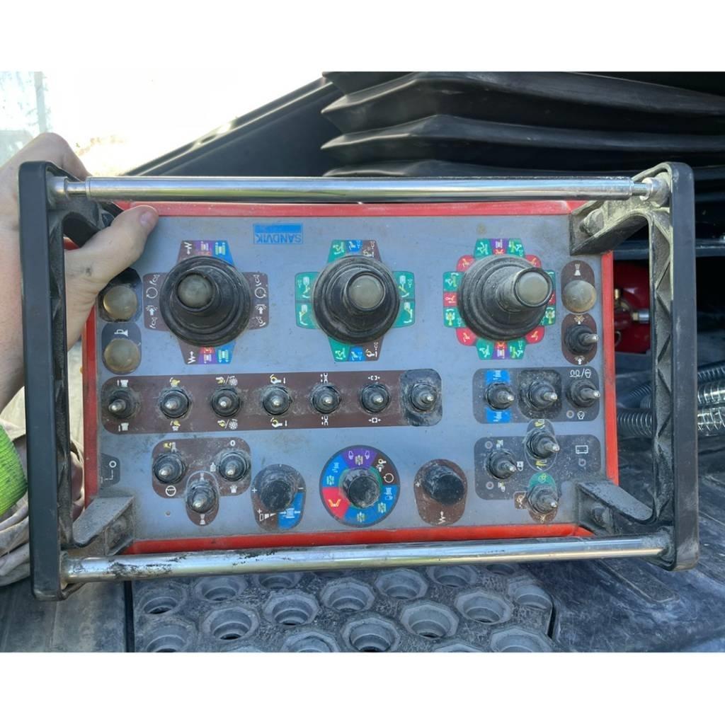 Sandvik DX800i Žemės paviršiaus gręžimo technika