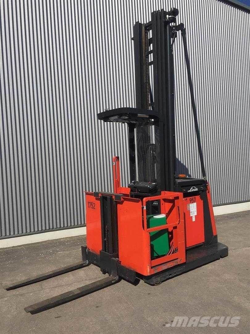 Linde V12 Didelių aukščių keltuvai-krautuvai