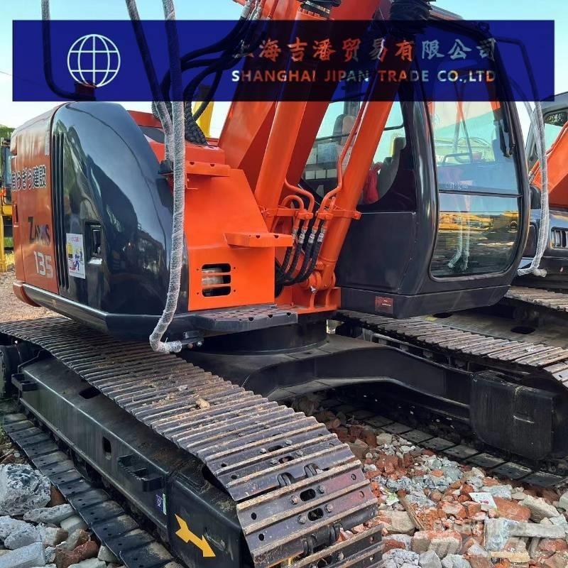 Hitachi ZX 135 Vikšriniai ekskavatoriai