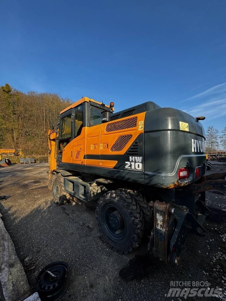 Hyundai HW 210 Ratiniai ekskavatoriai