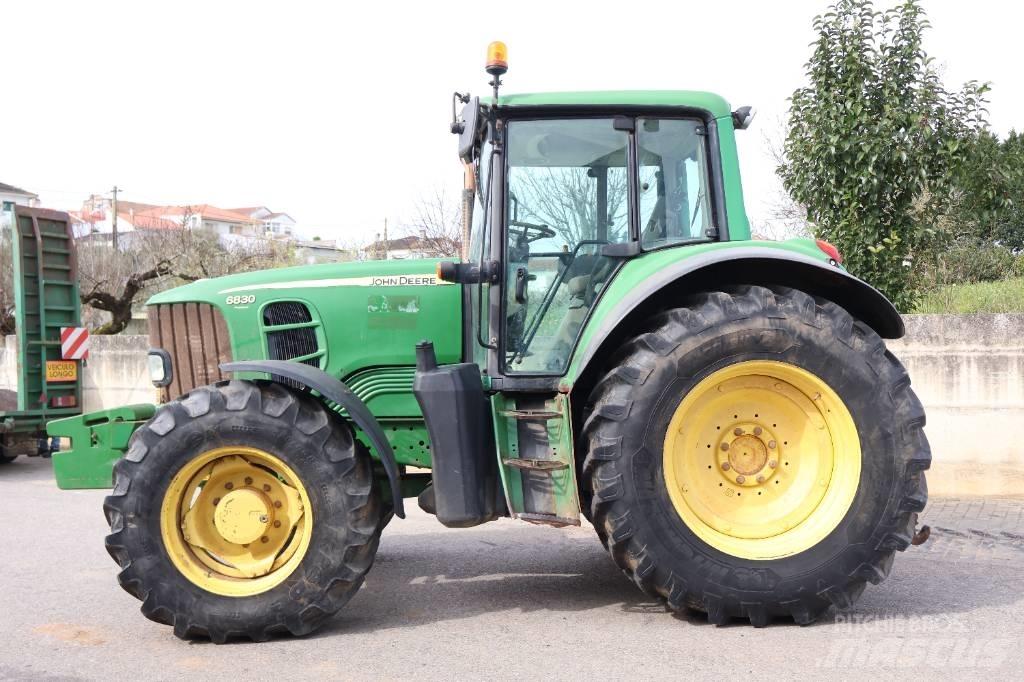 John Deere 6830 Traktoriai