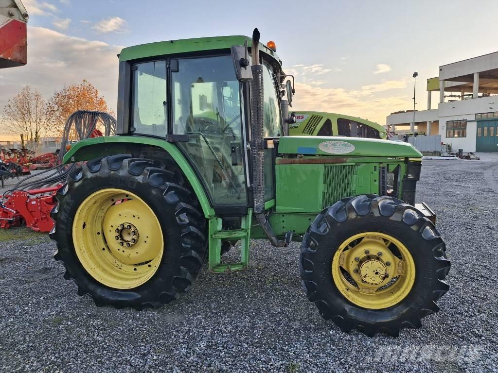 John Deere 6400 Traktoriai