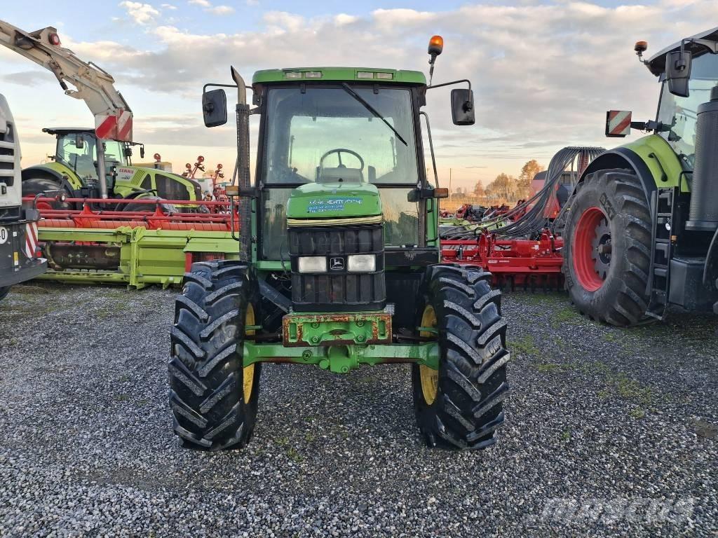 John Deere 6400 Traktoriai