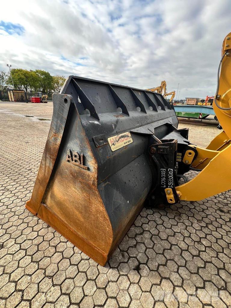 CAT 950GC Naudoti ratiniai krautuvai