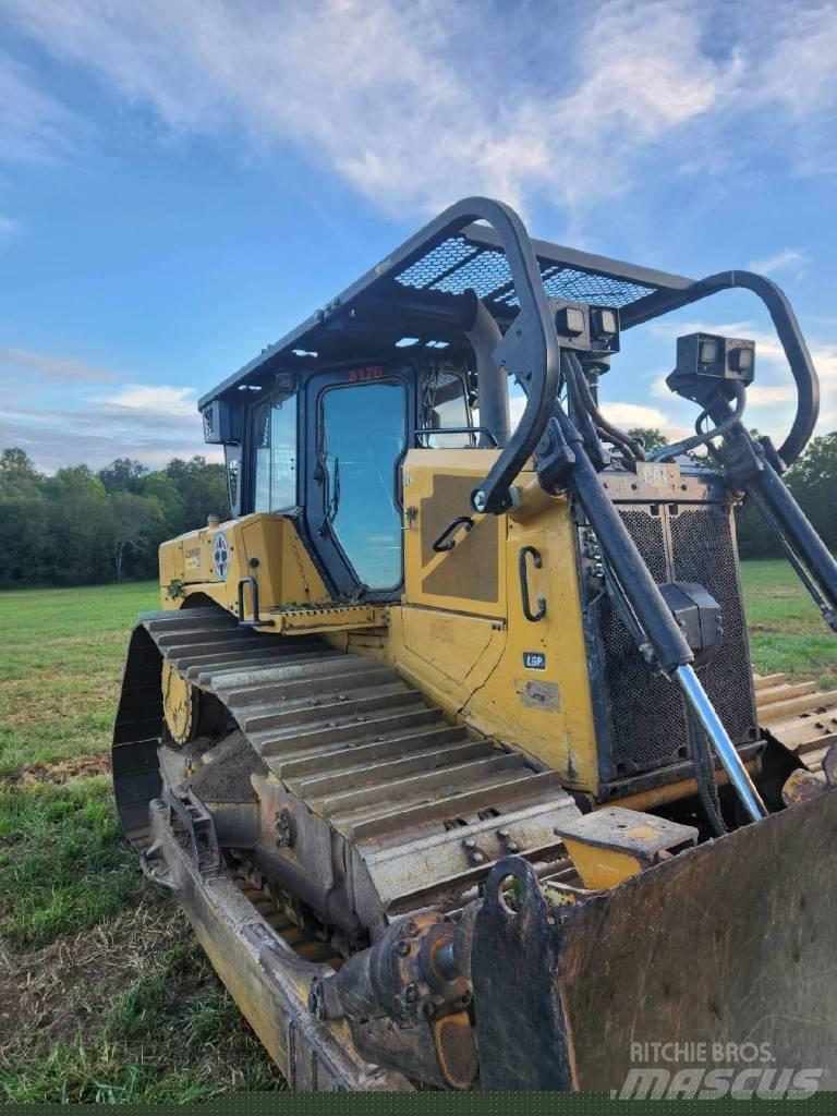 CAT D 6 Vikšriniai buldozeriai