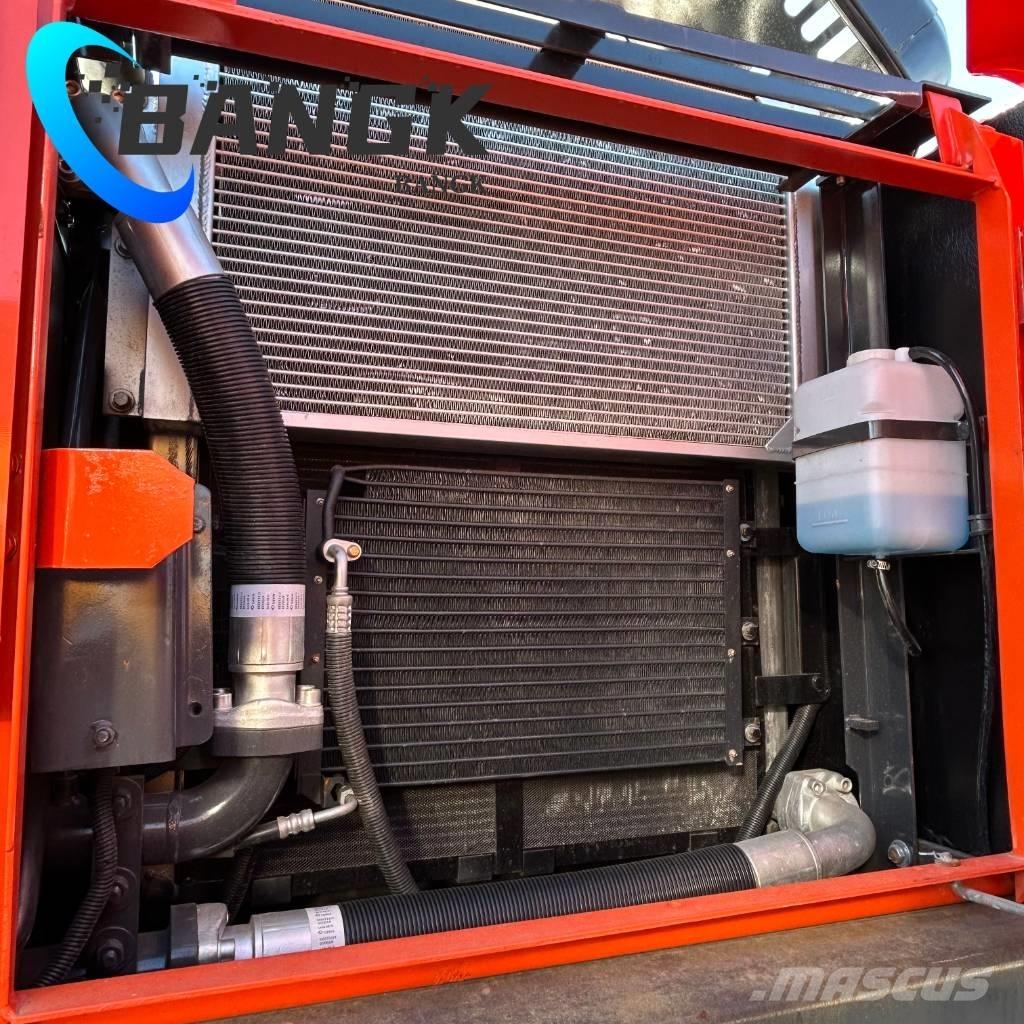 Doosan DX225LCA Vikšriniai ekskavatoriai