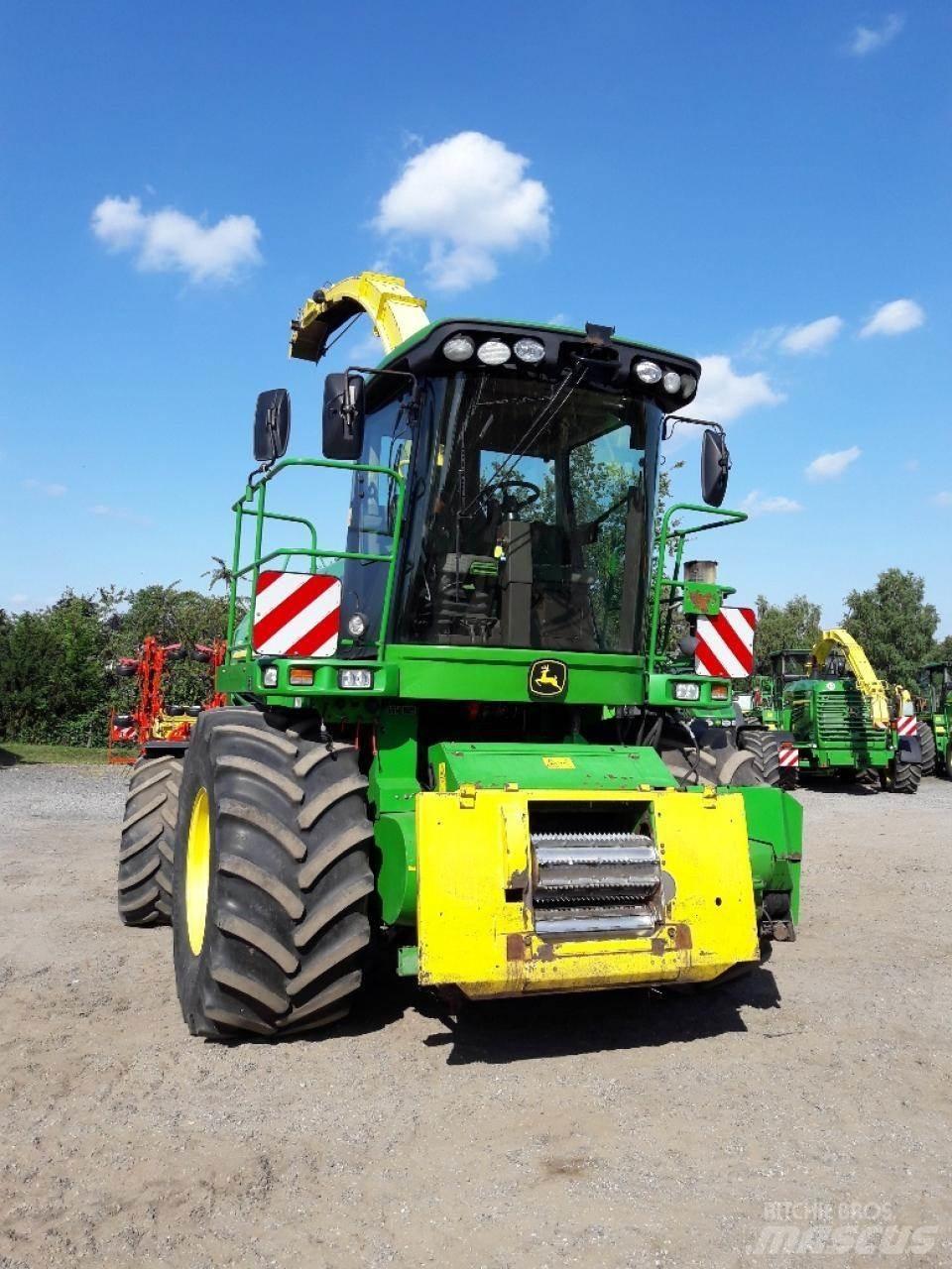 John Deere 7350 Pašarų ruošimo technika