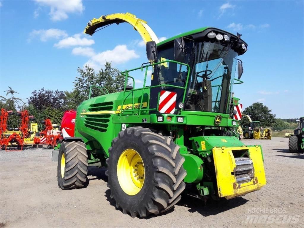 John Deere 7350 Pašarų ruošimo technika