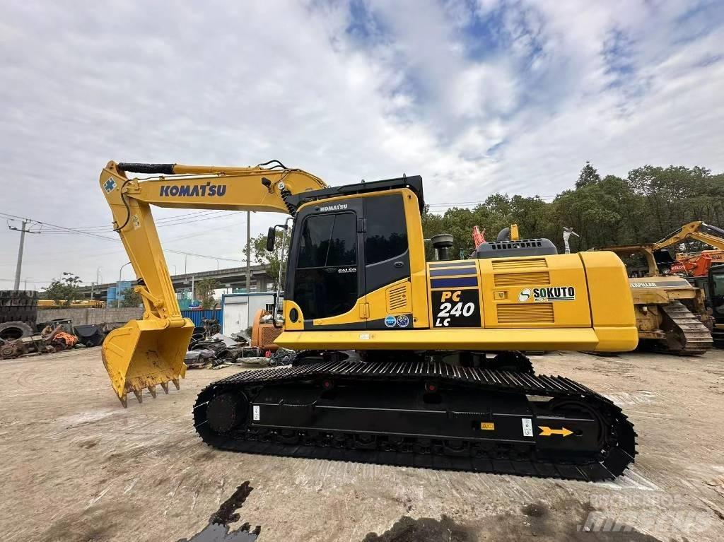 Komatsu PC 240 Vikšriniai ekskavatoriai