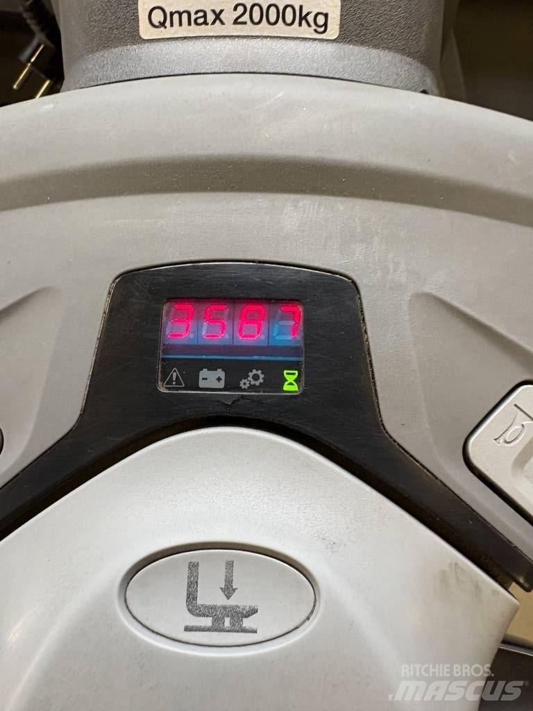 Cesab P 320 Žemų aukščių keltuvai su platforma