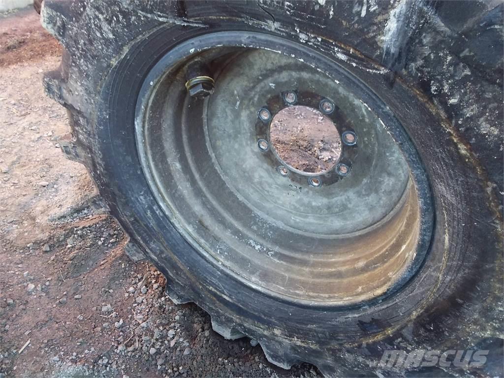  Okänt Sampo 20x28 Padangos, ratai ir ratlankiai