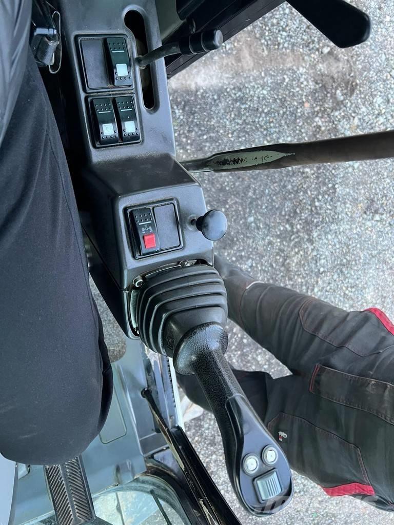 CAT M 313 D Ratiniai ekskavatoriai