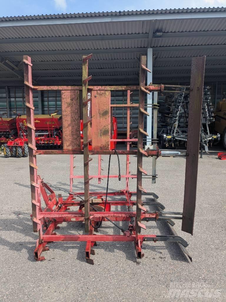 Potila 3P 660 Sunkiosios lauko akėčios