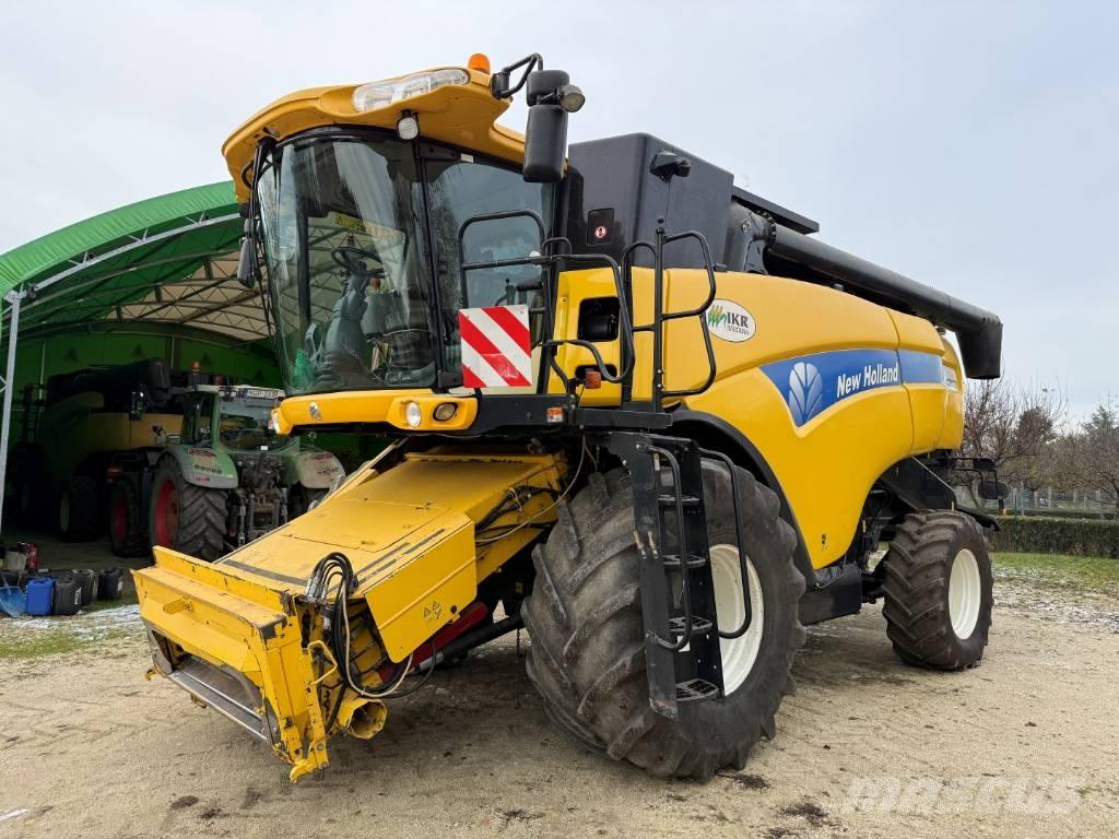 New Holland CX 8070 Derliaus nuėmimo kombainai