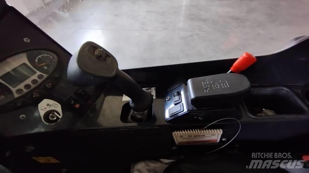 Bobcat L 23 Mini krautuvai