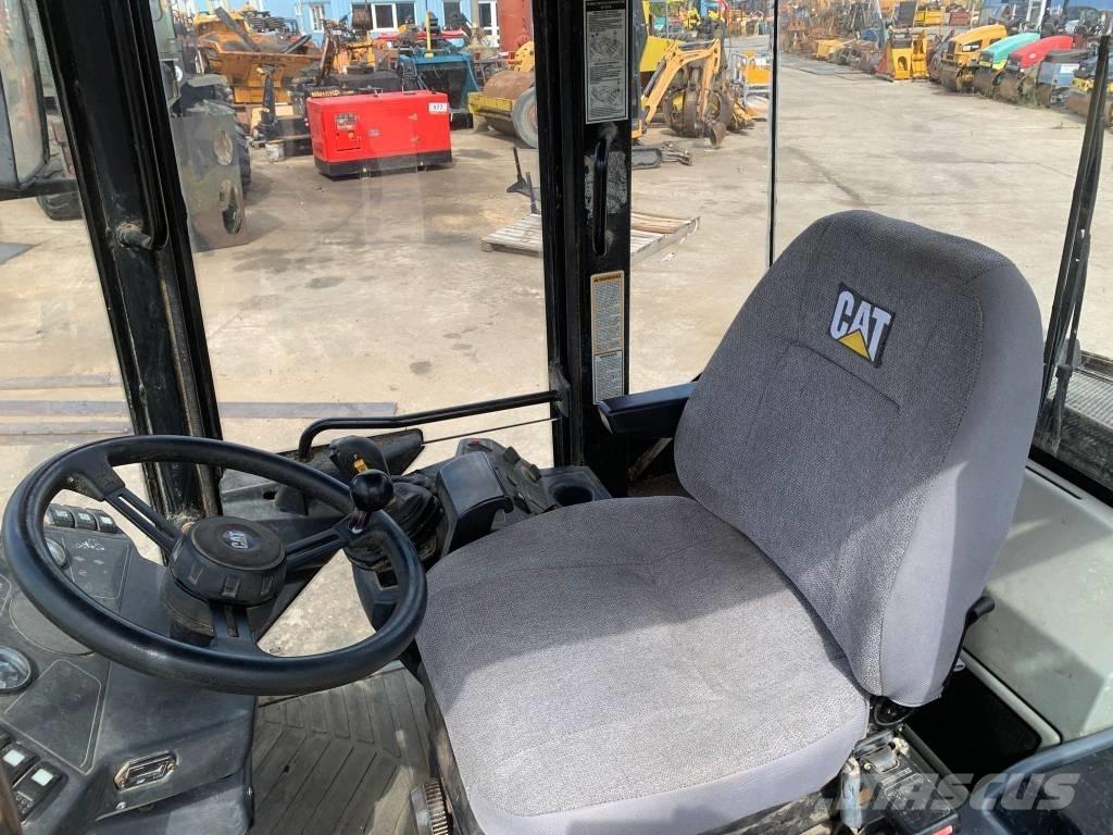 CAT 908 Naudoti ratiniai krautuvai