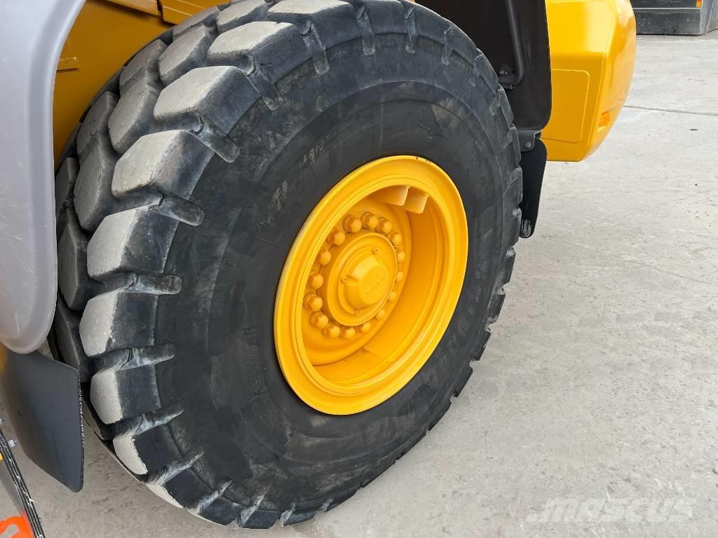Volvo L70H2 Naudoti ratiniai krautuvai