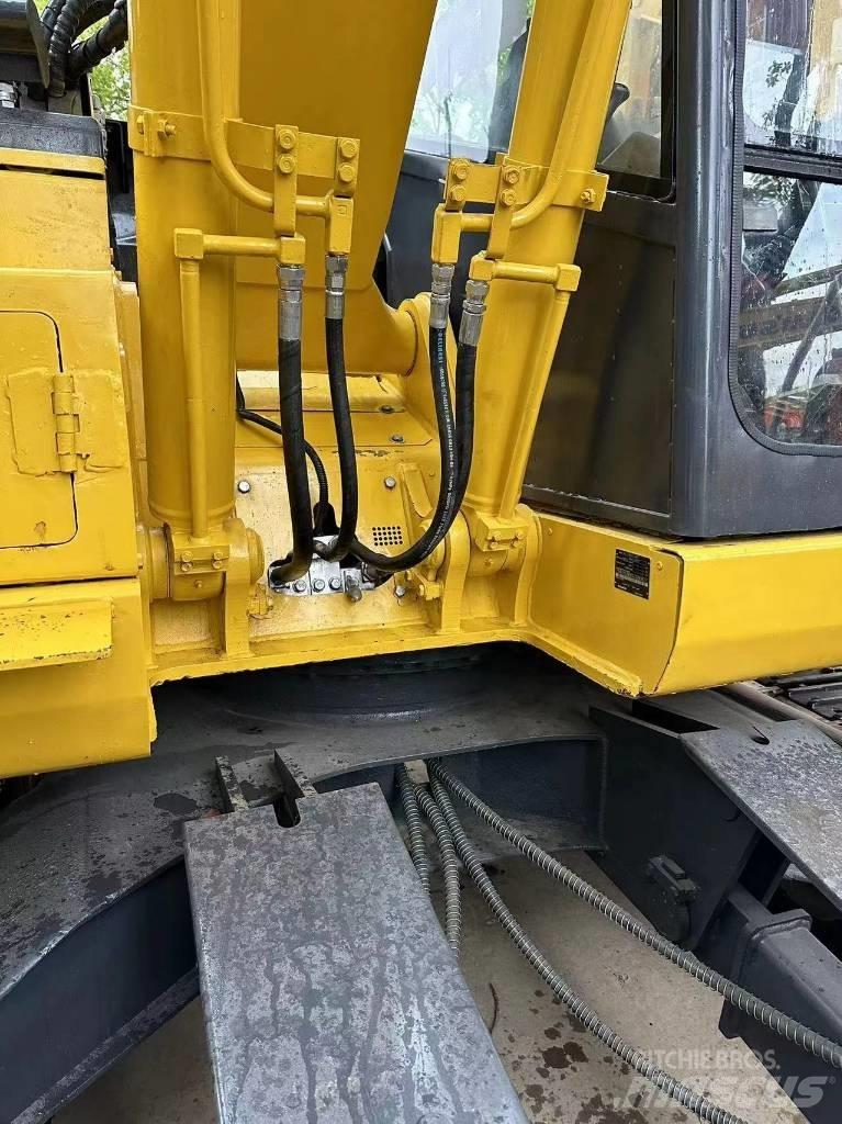 Komatsu PC 128US-2EO Vikšriniai ekskavatoriai