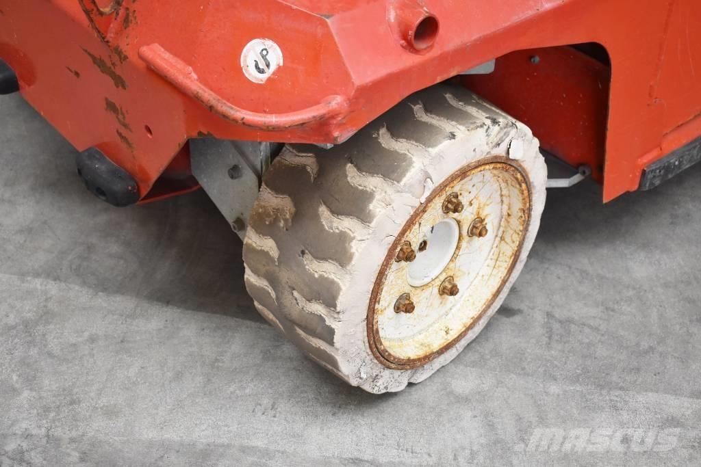 PB Lift S171-12E Žirkliniai keltuvai