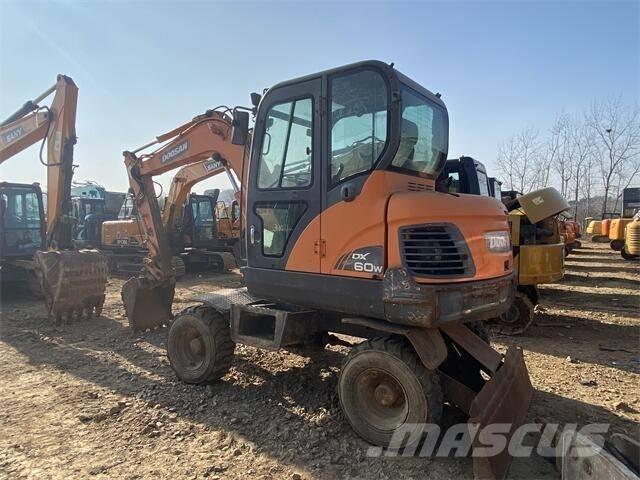 Doosan DX60W Ratiniai ekskavatoriai
