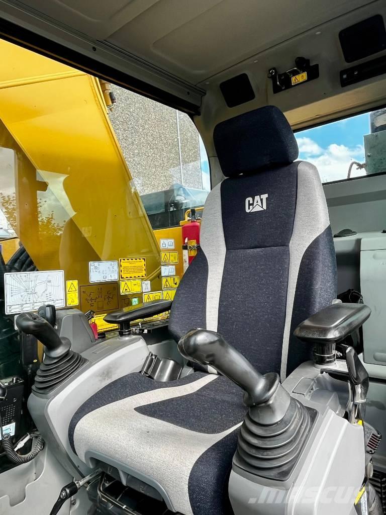 CAT 325 Vikšriniai ekskavatoriai