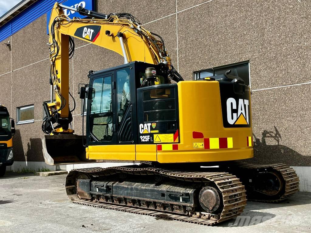CAT 325 Vikšriniai ekskavatoriai