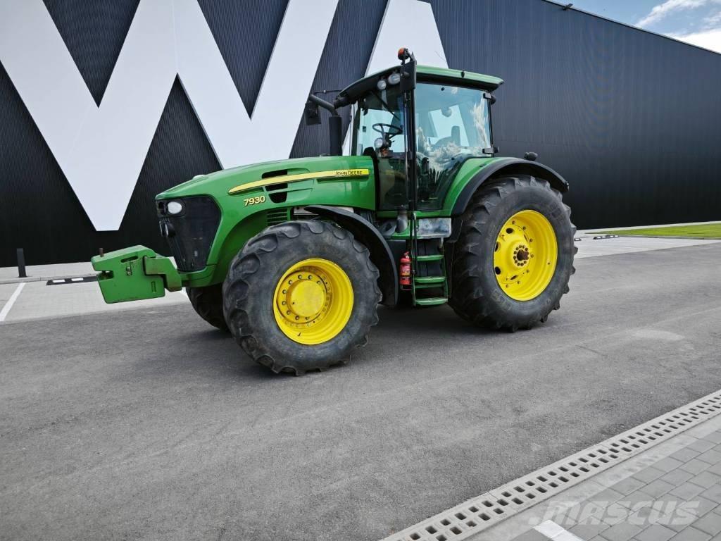 John Deere 7930 Traktoriai