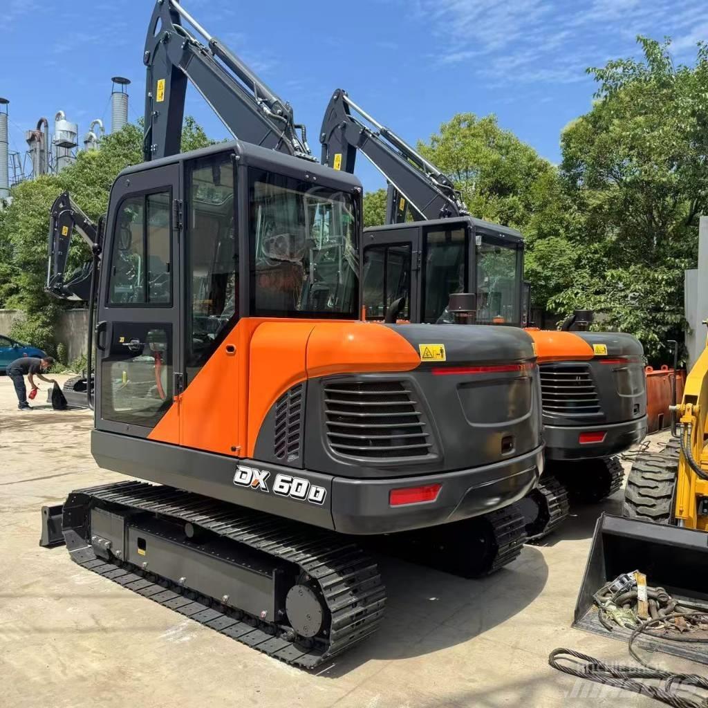 Doosan DX 60 Vikšriniai ekskavatoriai