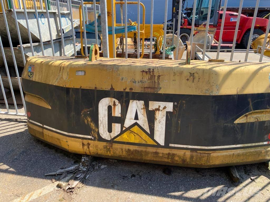 CAT 320, 320B, 320BL Važiuoklė ir suspensija