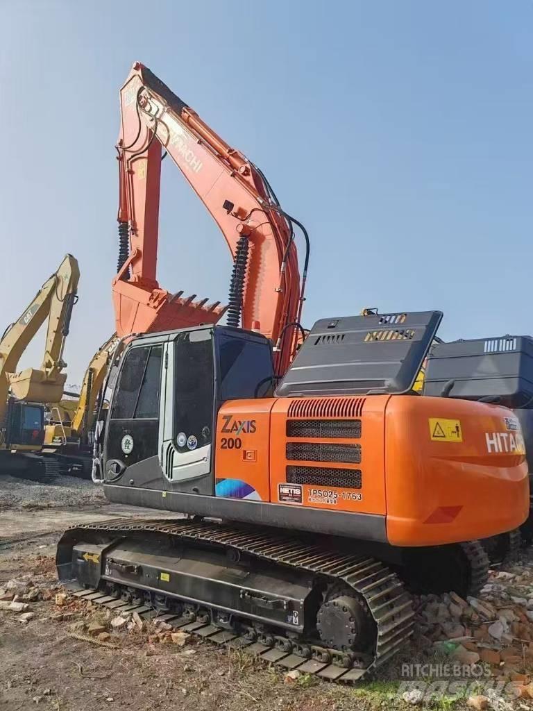 Hitachi 200-3 Vikšriniai ekskavatoriai
