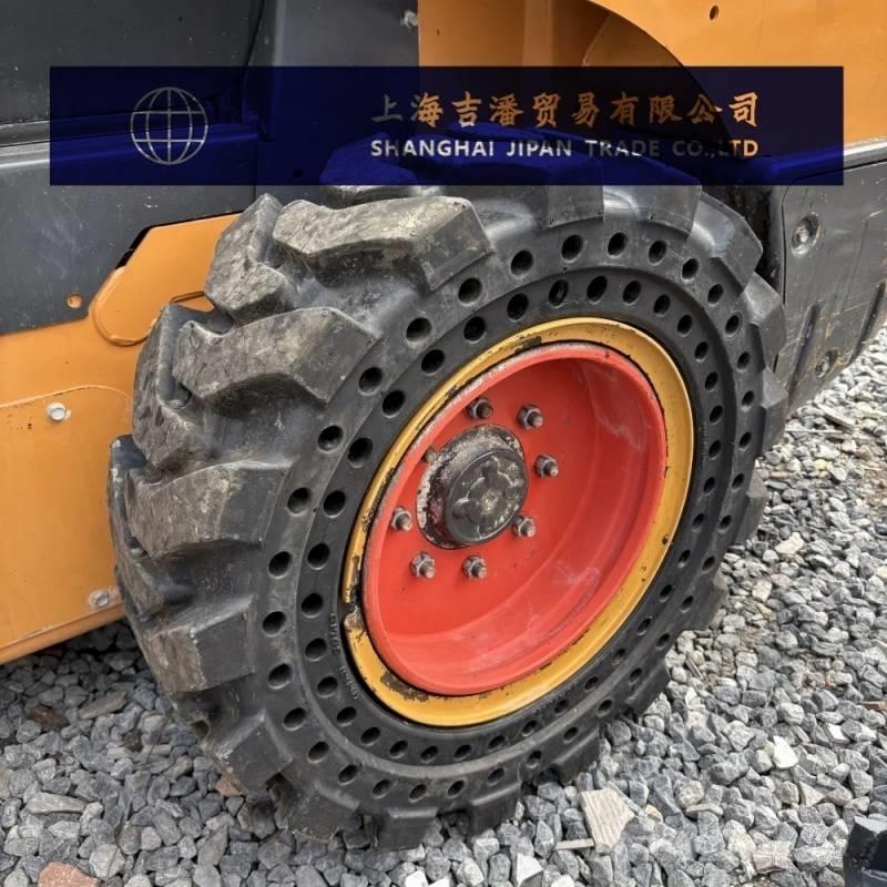 CASE SR 200 Krautuvai su šoniniu pasukimu