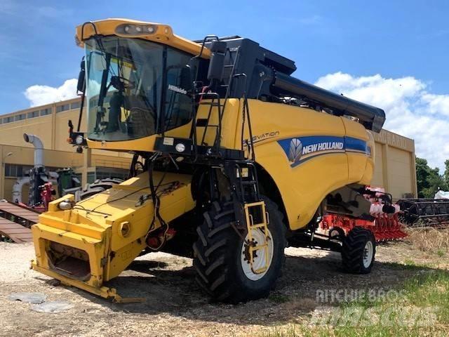 New Holland CX 5090 Derliaus nuėmimo kombainai
