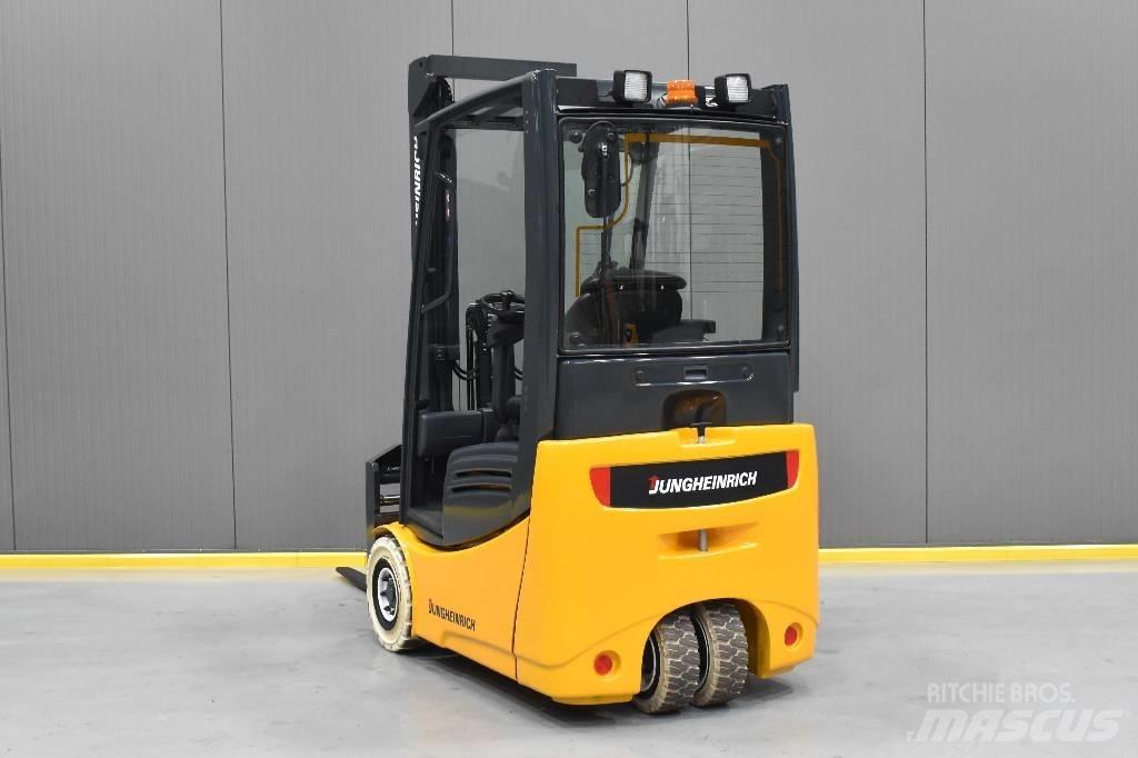 Jungheinrich EFG 215 Elektriniai šakiniai krautuvai